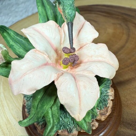 Vintage Westland Hummingbird Chopin's Nocturn Porcelain Wood Musical Figurine - Picture 10 of 13